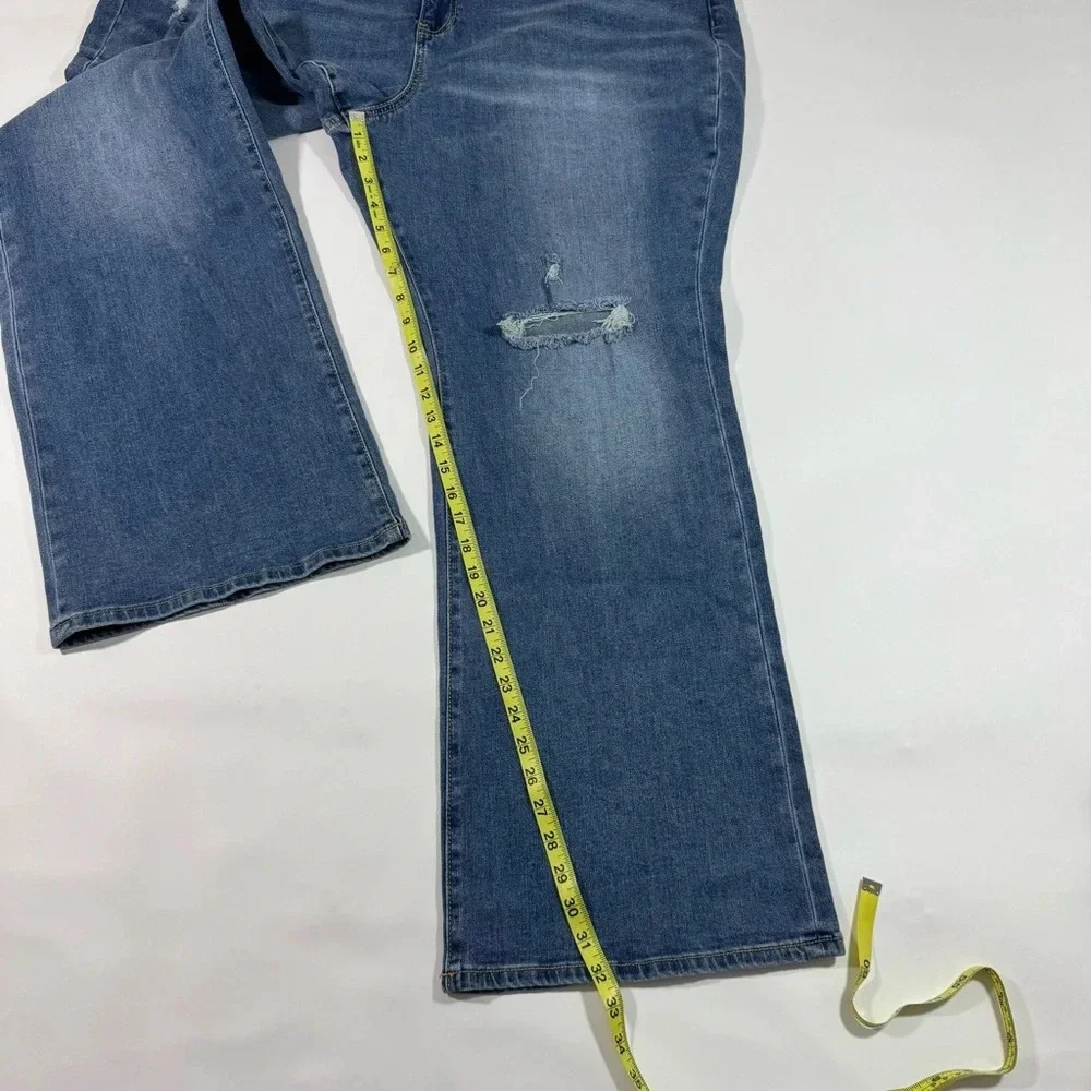 Eloquii Naomi Flare Jeans Size 26 Ripped Knee
